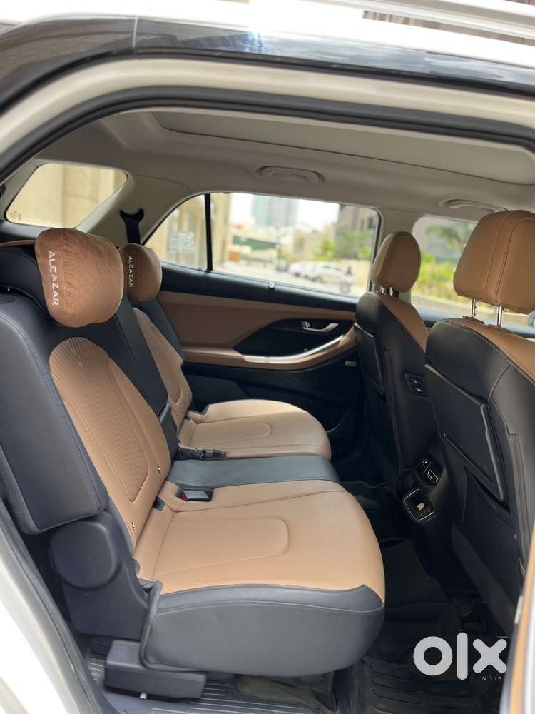 Hyundai Alcazar 2.0 Signature (o) Petrol At 7 Str, 2025, Petrol