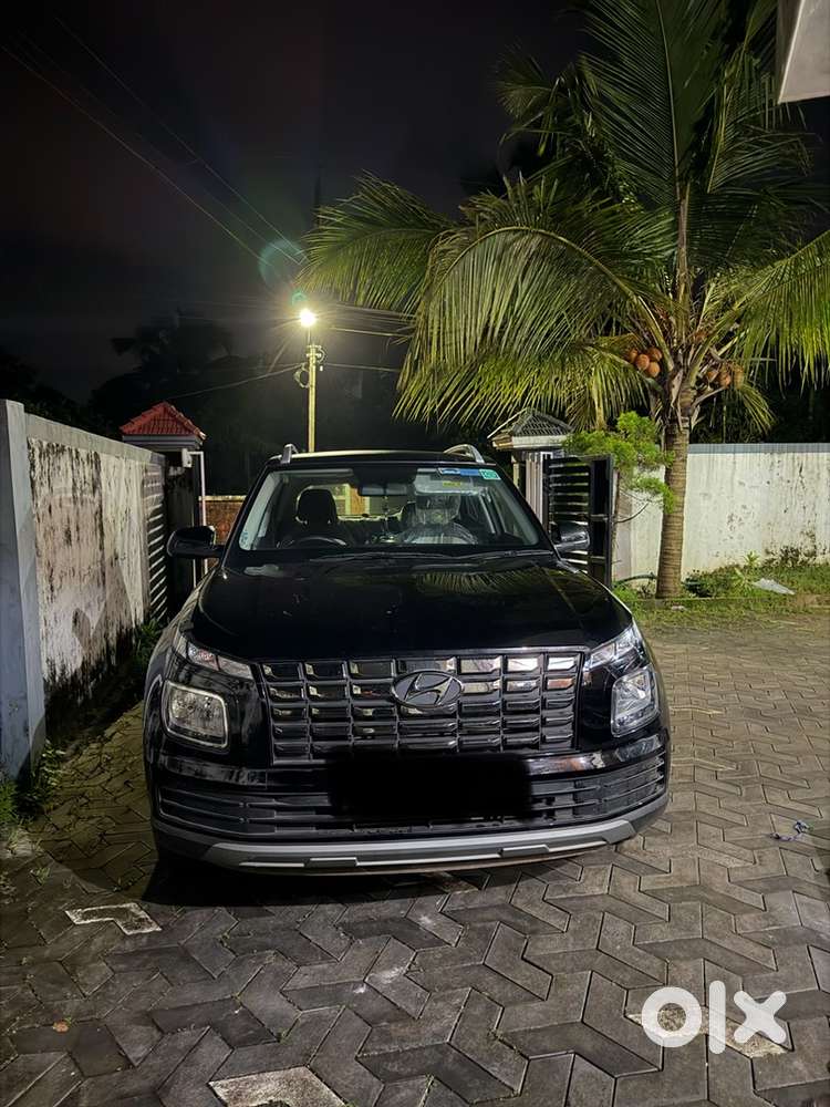 Hyundai Venue S Plus Mt 2025. Only 9 Months Old And Very Neat Andclean
