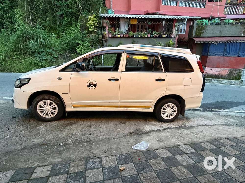Toyota Innova 2.0 Vx (petrol) 8 Seater Bs Iv, 2014, Diesel