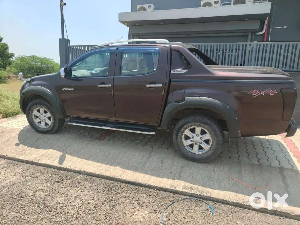 Isuzu D-max, V-cross