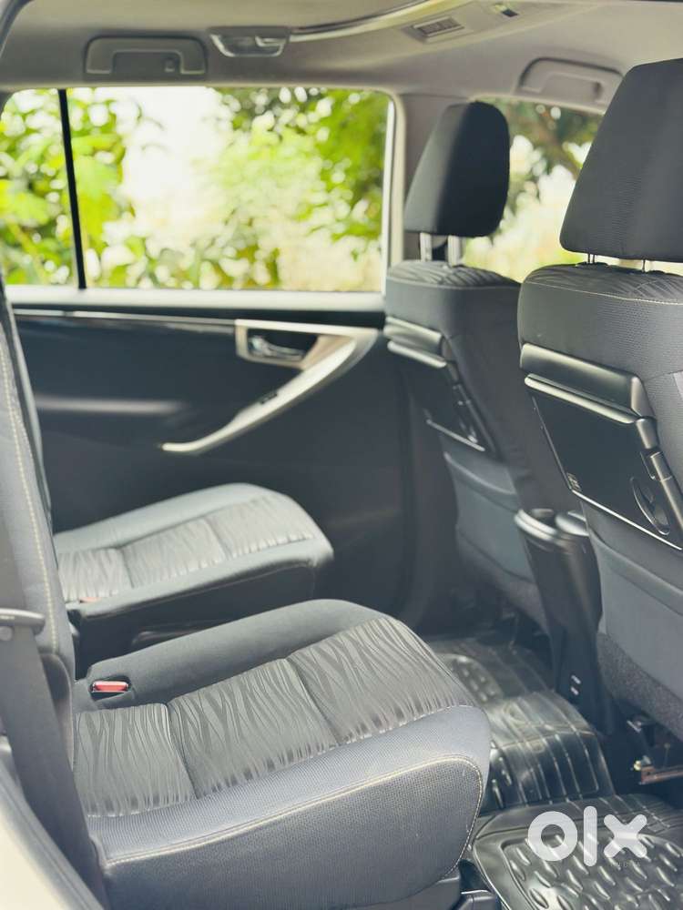 Toyota Innova Crysta 2.4 V 7 Str, 2017, Diesel