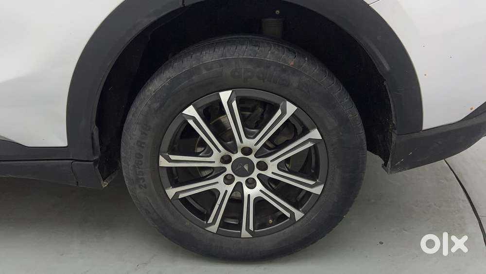 Mahindra Xuv700 2.2 Ax 3 Diesel Mt 7 Str, 2022, Diesel