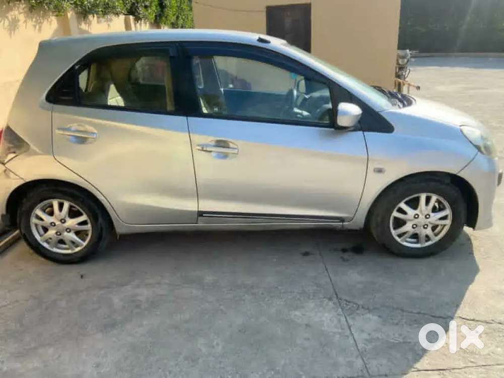 Honda Brio 2012 Petrol Well Maintained