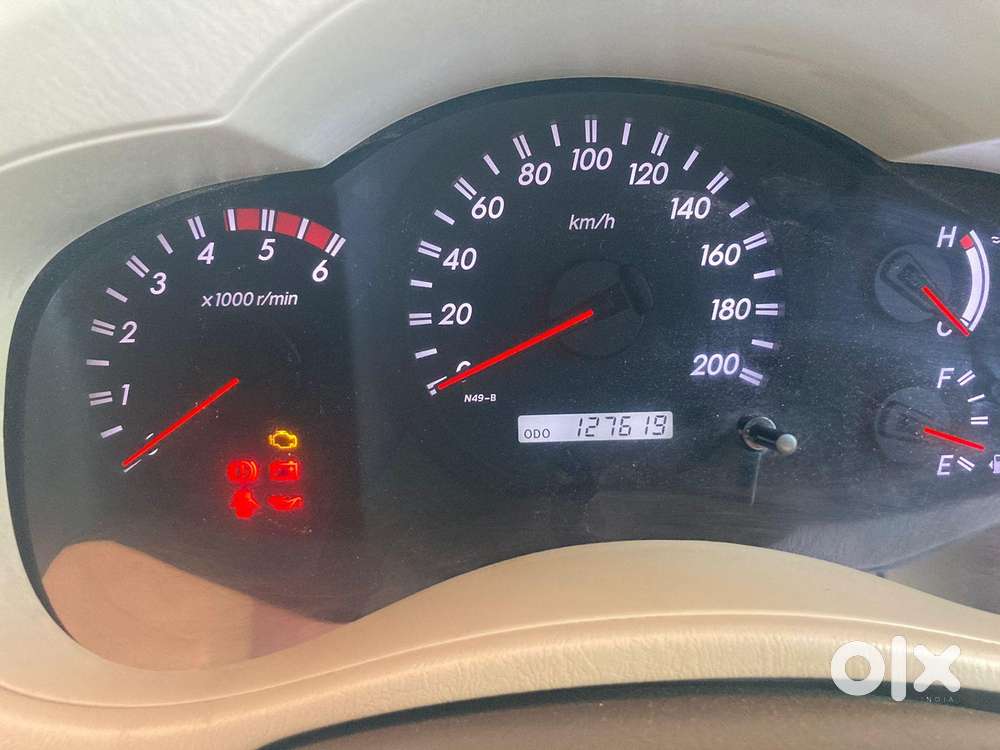 Toyota Innova 2004-2011 2.5 V Diesel 8-seater, 2010, Diesel