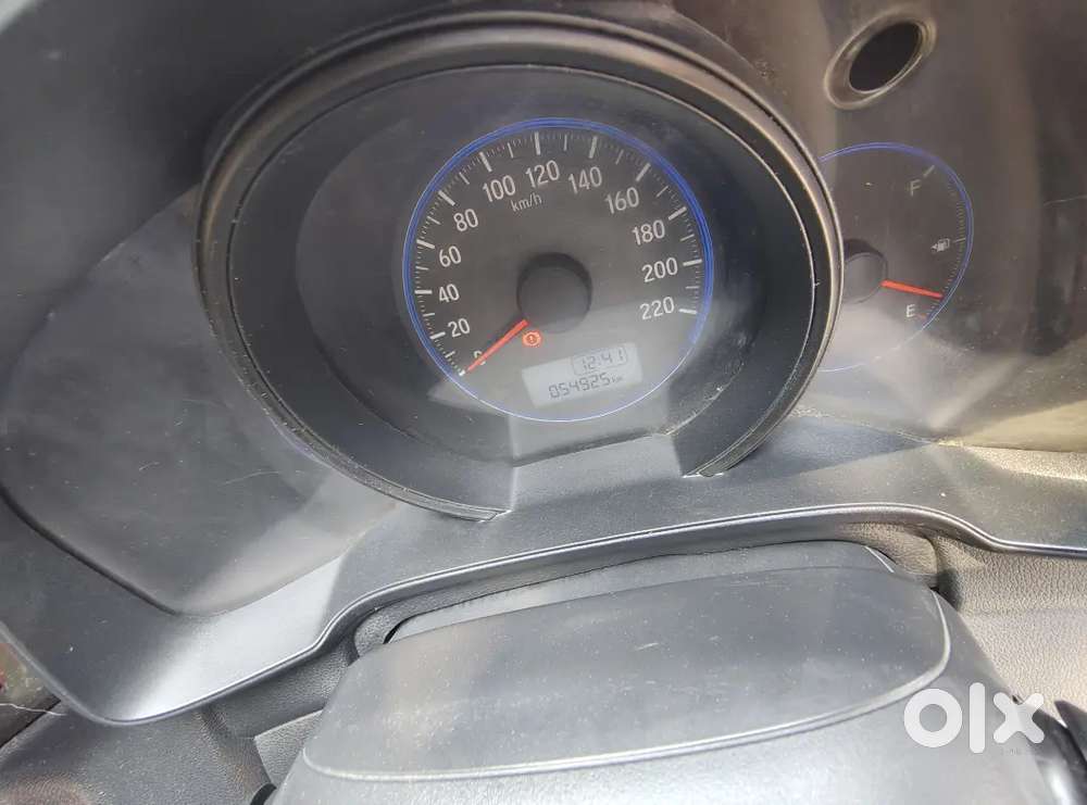 4-cylinder 99bhp 100ps 200nm Torque,,28 Mileage