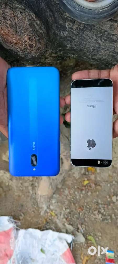 Dono mobile good condition me hai