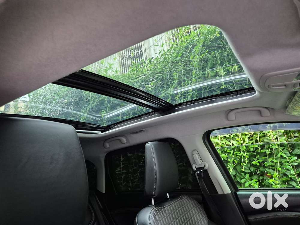 Maruti Suzuki Grand Vitara 1.5 Alpha Plus Intelligent Hybrid Ecvt, 2..
