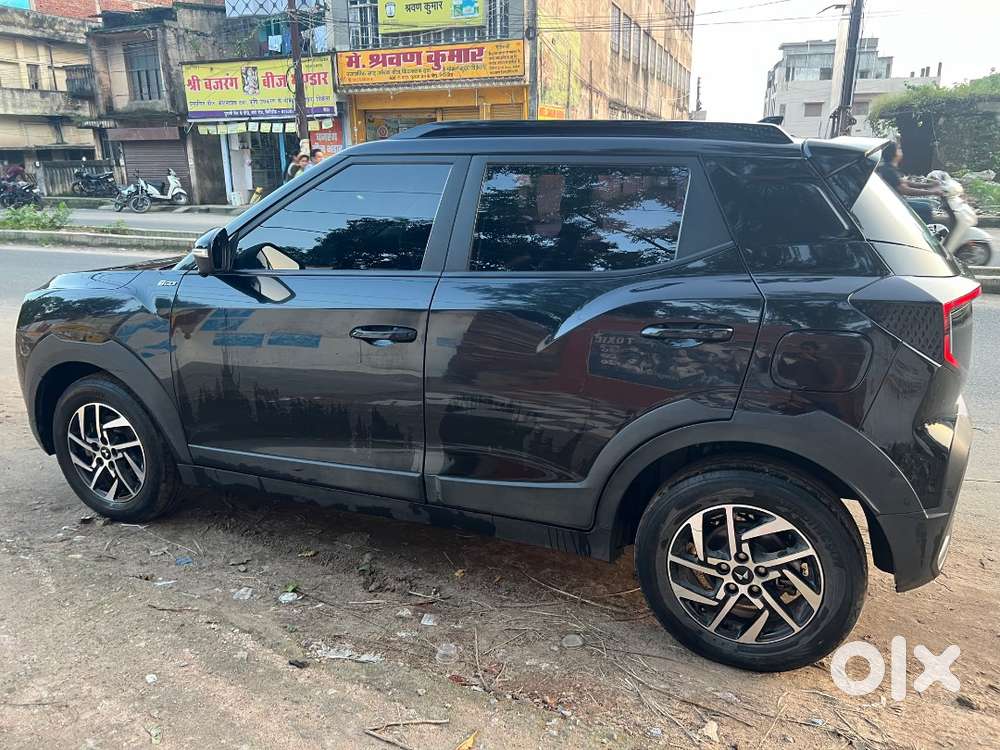 Mahindra Xuv300 Ax5l 2025