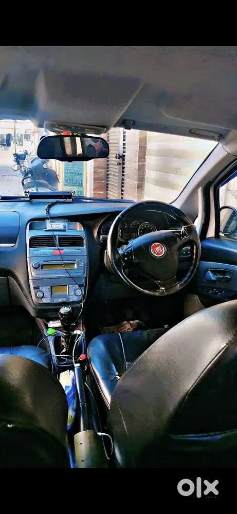 Fiat_punto_diesel_2011_chandigarh_number