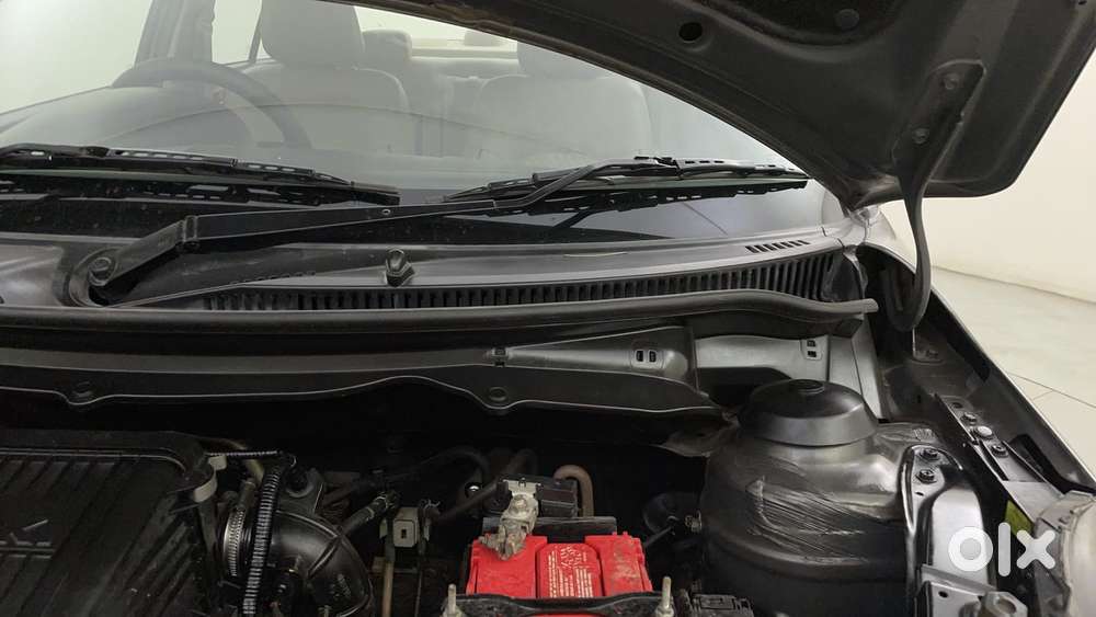 Maruti Suzuki Swift Dzire Vxi At, 2016, Petrol