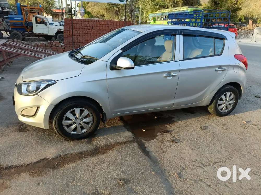 Hyundai I20 2013 Diesel 100000 Km Driven