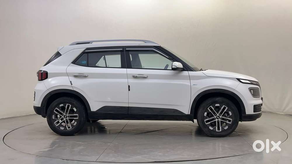 Hyundai Venue 1.0 Sx (o) Turbo Dct, 2023, Petrol