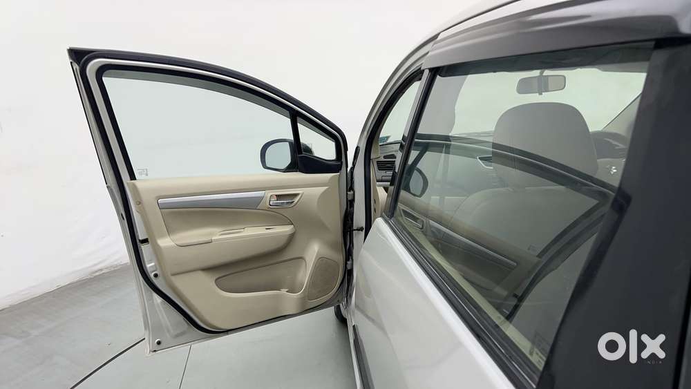 Maruti Suzuki Ertiga Vxi At, 2017, Petrol