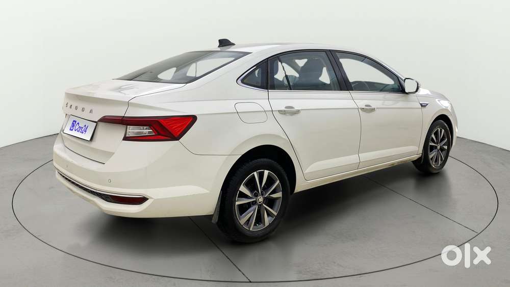Skoda Slavia 1.0 Tsi Style At, 2022, Petrol
