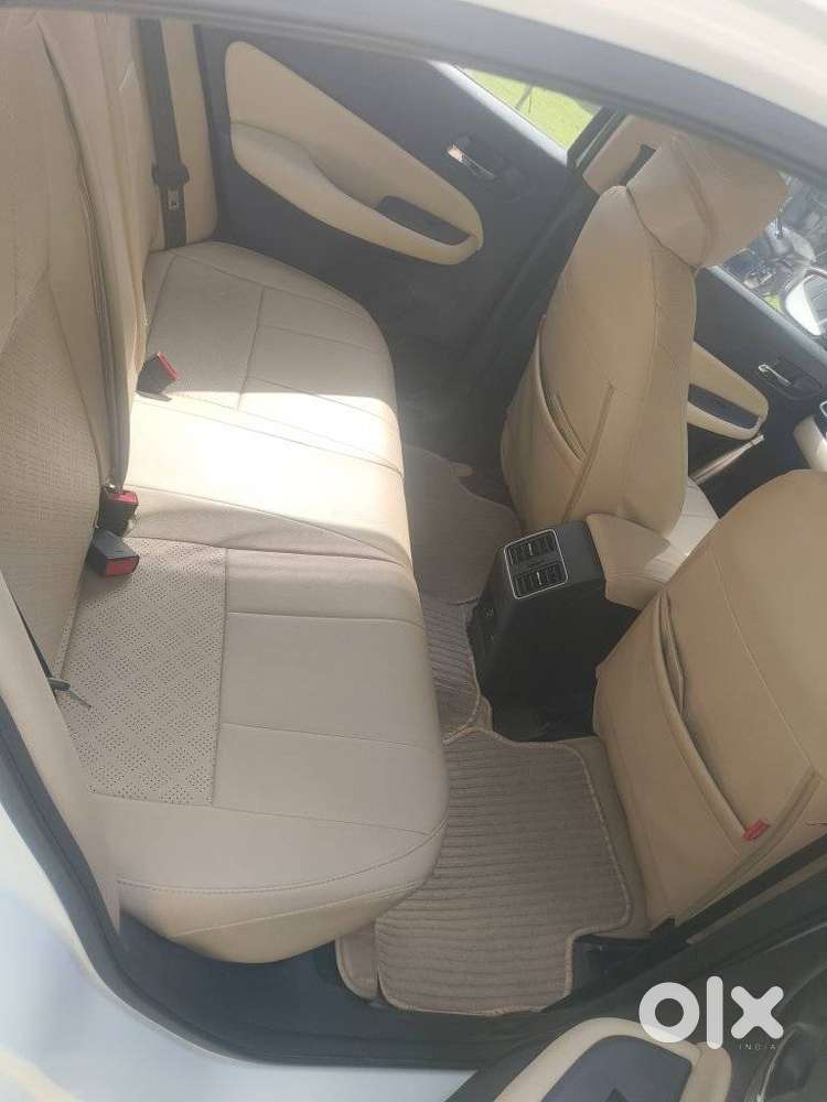 Honda City 1.5 V Cvt I-vtec Mt, 2025, Petrol