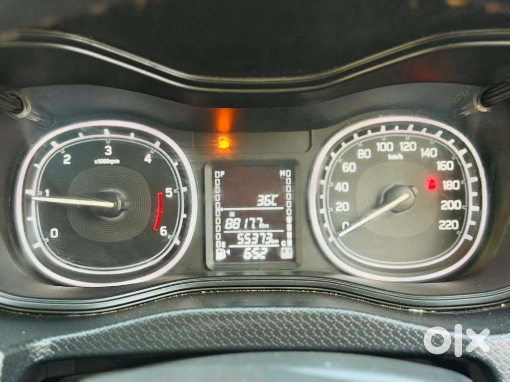 Maruti Suzuki Brezza Zdi+ Dual Tone, 2018, Diesel