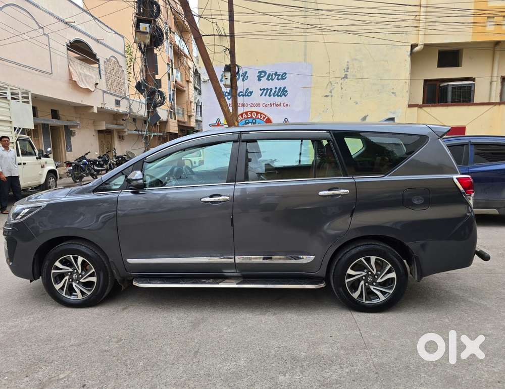 Toyota Innova Crysta [2020-ongoing] 2.4 Vx 7 Str, 2022, Diesel