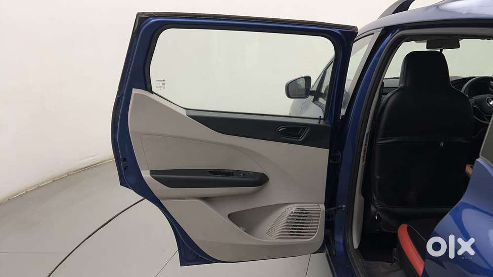 Renault Triber Rxt, 2021, Petrol