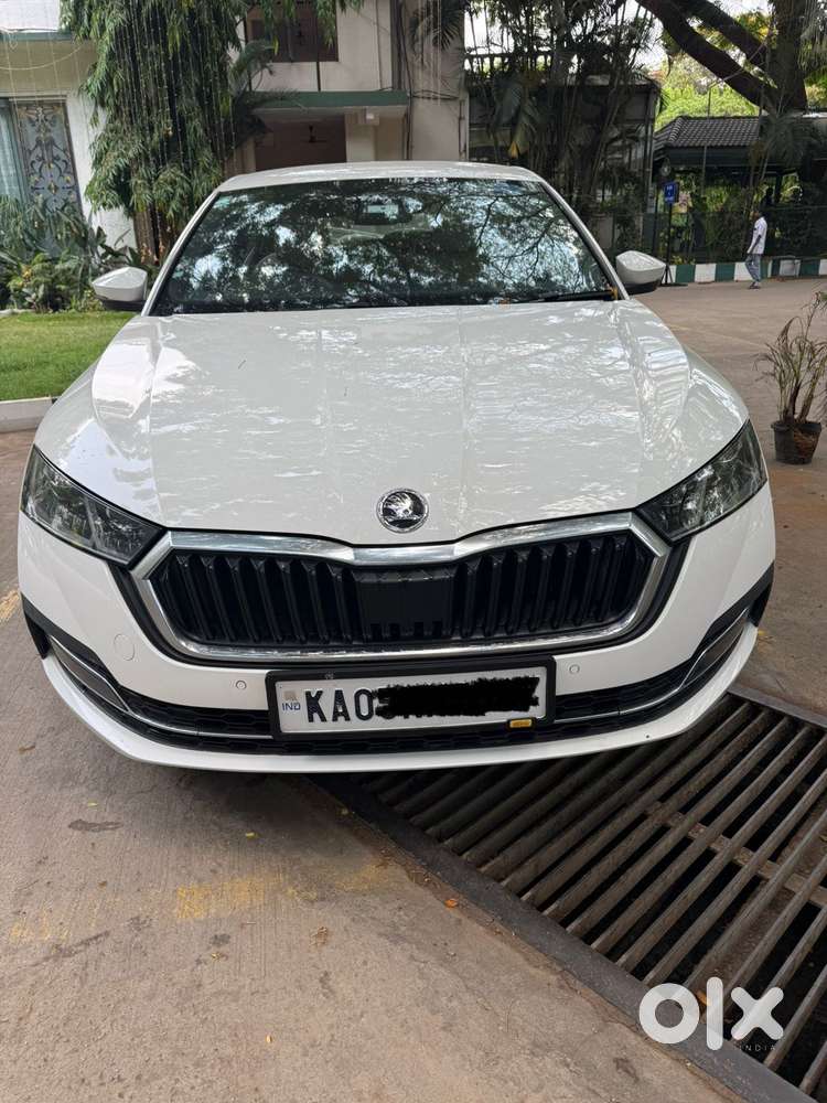 Skoda Octavia 2.0 L K Tsi At, 2023, Petrol