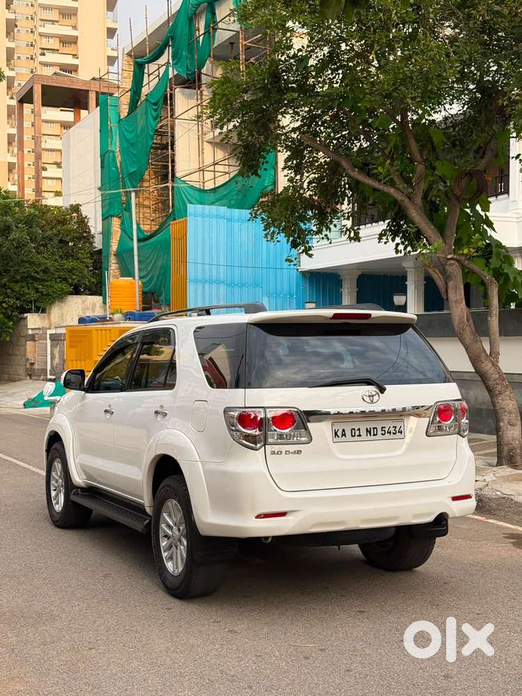 Toyota Fortuner 4x2 Manual, 2013, Diesel