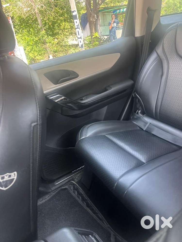 Mahindra Xuv700 2022 Diesel Automatic Well Maintained