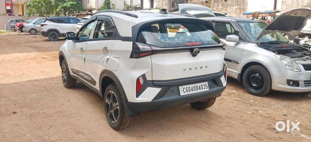 Tata Nexon Petrol 30 December2024 Sunroof