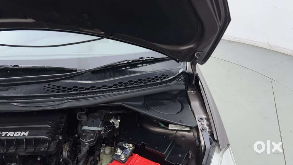 Tata Tiago Xza, 2018, Petrol