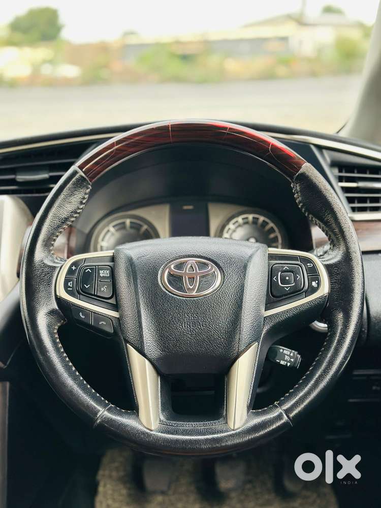 Toyota Innova Crysta 2.4 V 8 Str, 2019, Diesel