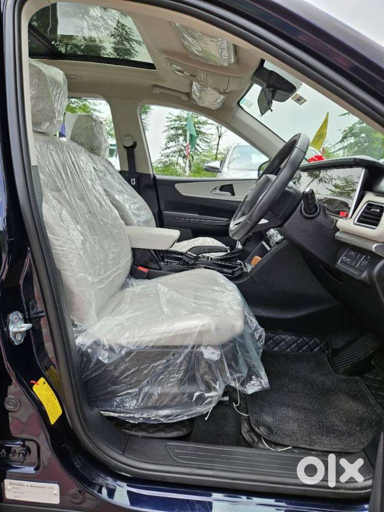 Mahindra Xuv700 2.2 Ax 7 Diesel At Str Awd, 2023, Diesel
