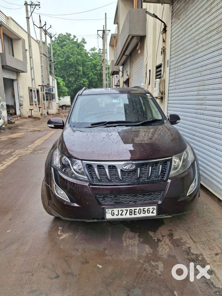 Mahindra Xuv500 2106 Diesel 105000 Km Driven