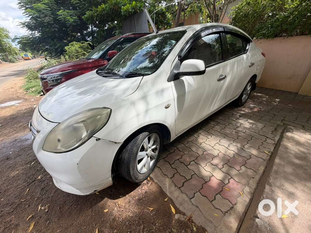 Nissan Sunny 2012 Year