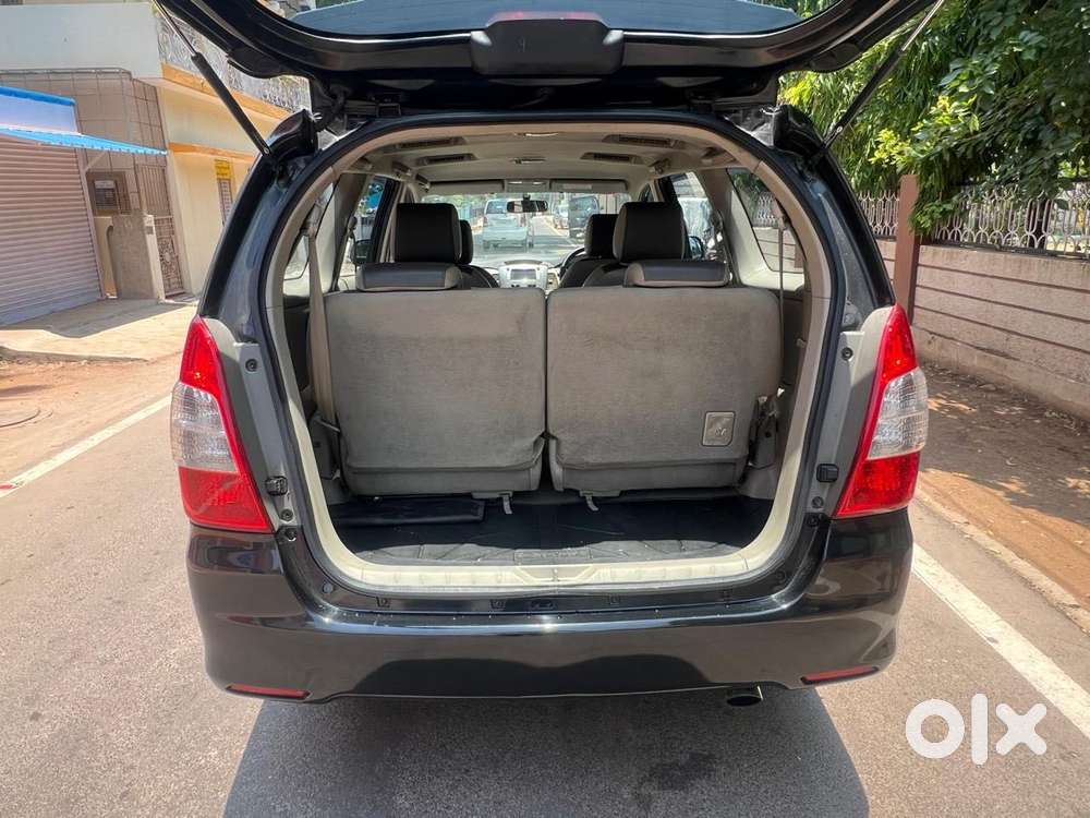 Toyota Innova 2.5 Zx 7 Str Bs-iv, 2014, Diesel