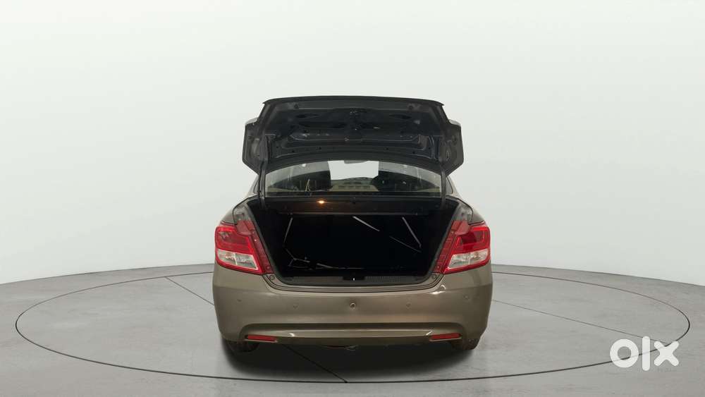 Maruti Suzuki Swift Dzire Amt Vxi, 2017, Petrol