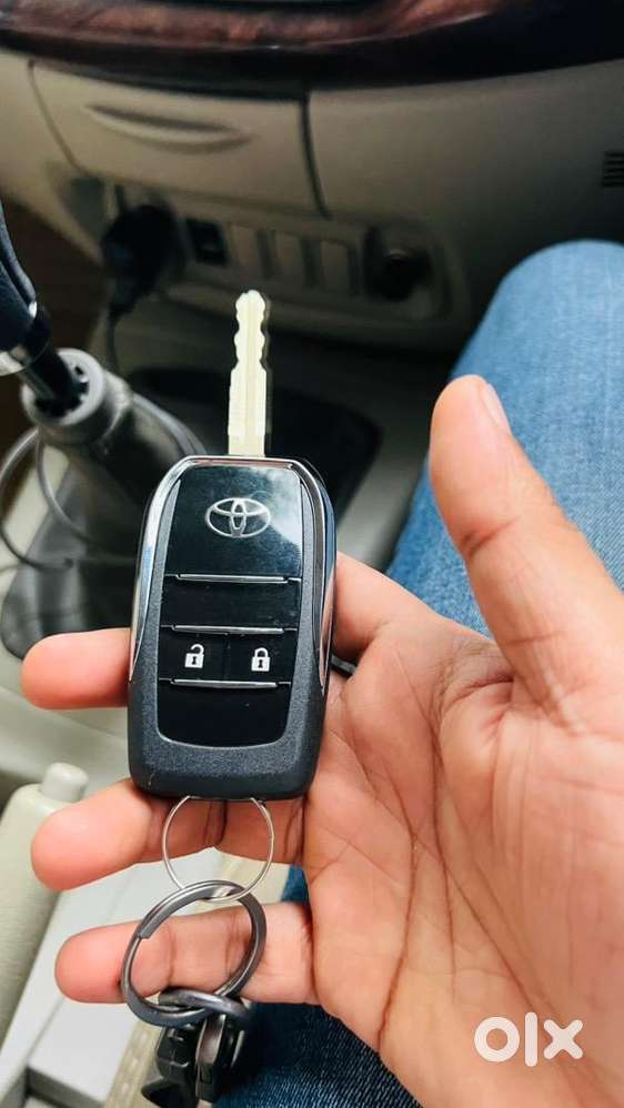 Toyota Innova 2014 Diesel 120000 Km Driven