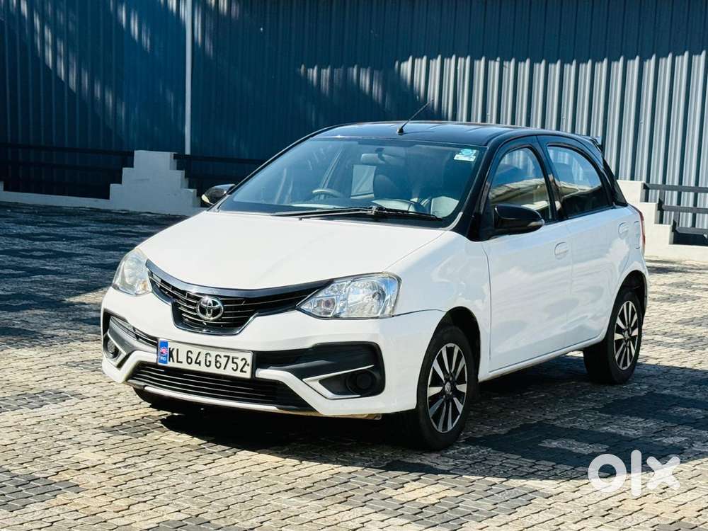 Toyota Etios Liva 1.2 V Dual Tone, 2018, Petrol