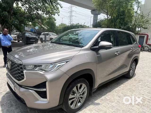 Toyota Innova Hycross 2.0 Zx (o) Hybrid 7 Str, 2024, Petrol