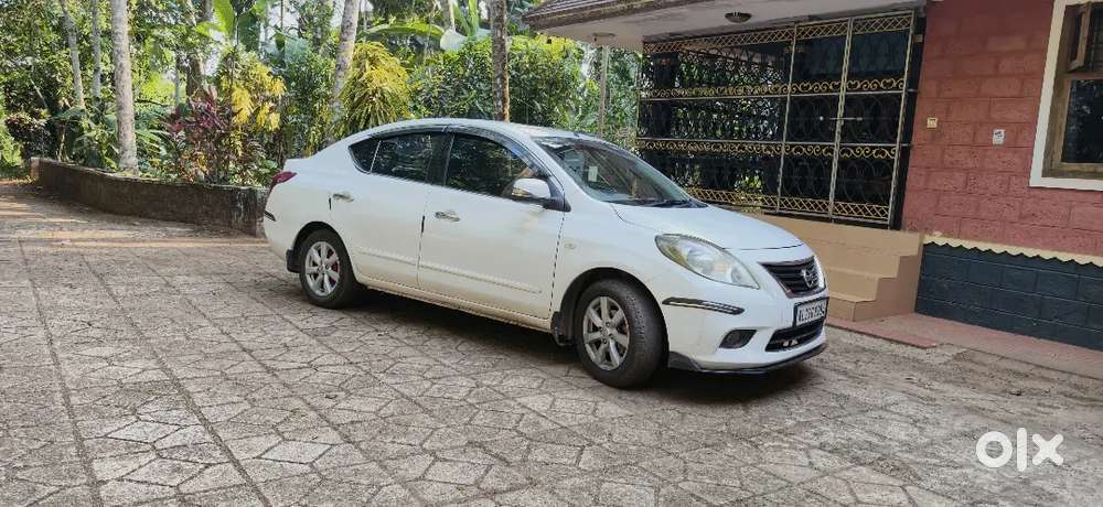 Nissan Sunny 2013