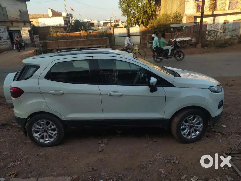 Ford Escort Sport डीज़ल 2014