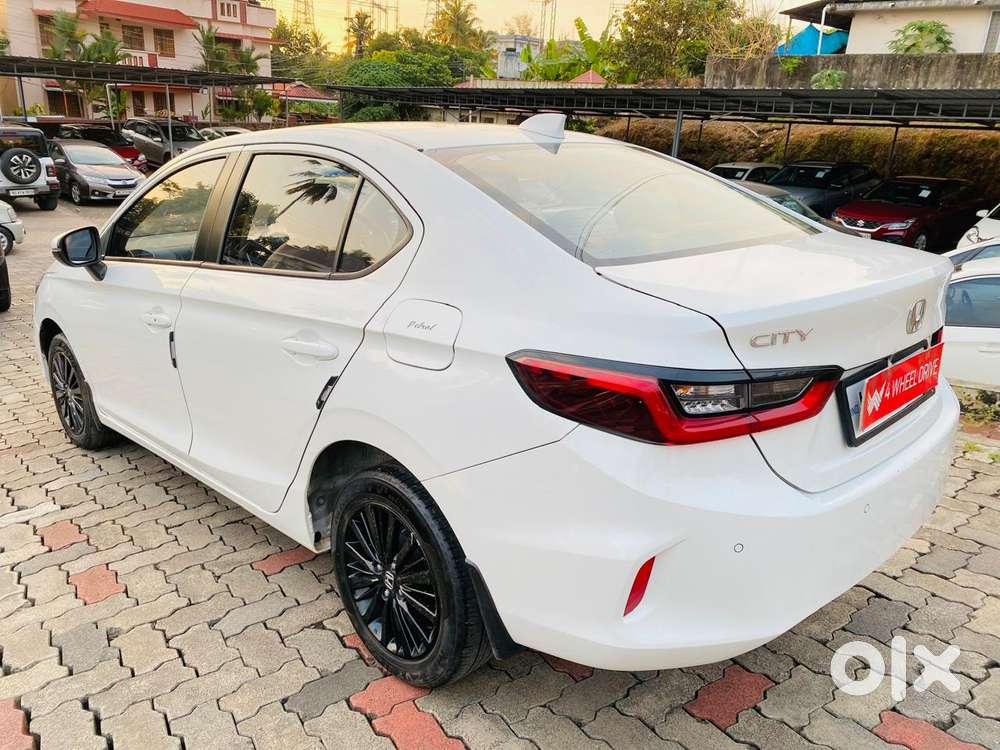 Honda City 1.5 V 5th Gen I-vtec Mt, 2023, Petrol