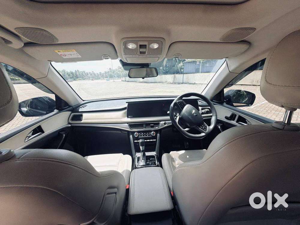 Mahindra Xuv700 2.0 Ax 7 Petrol At Luxury Pack Str, 2024, Petrol