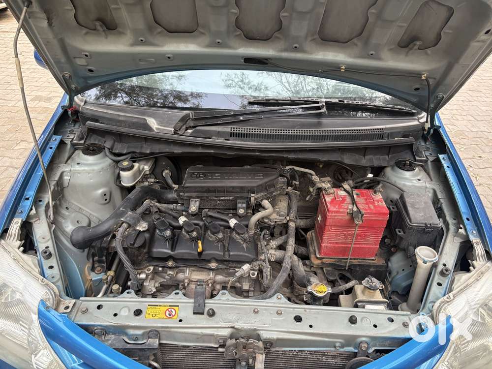 Toyota Etios Liva 2011-2012 G, 2011, Petrol