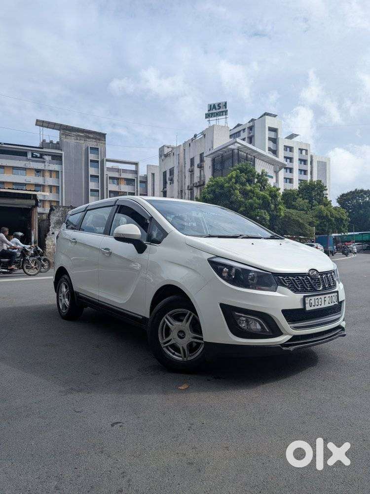 Mahindra Marazzo M6, 2020, Diesel