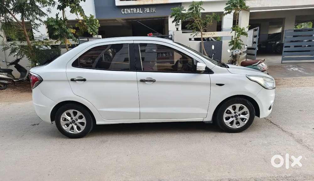 Ford Aspire Blu 2017