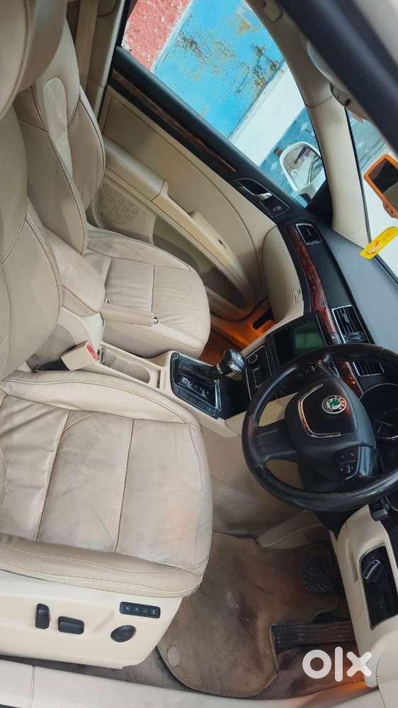 Skoda Superb 2010 Petrol Well Maintained