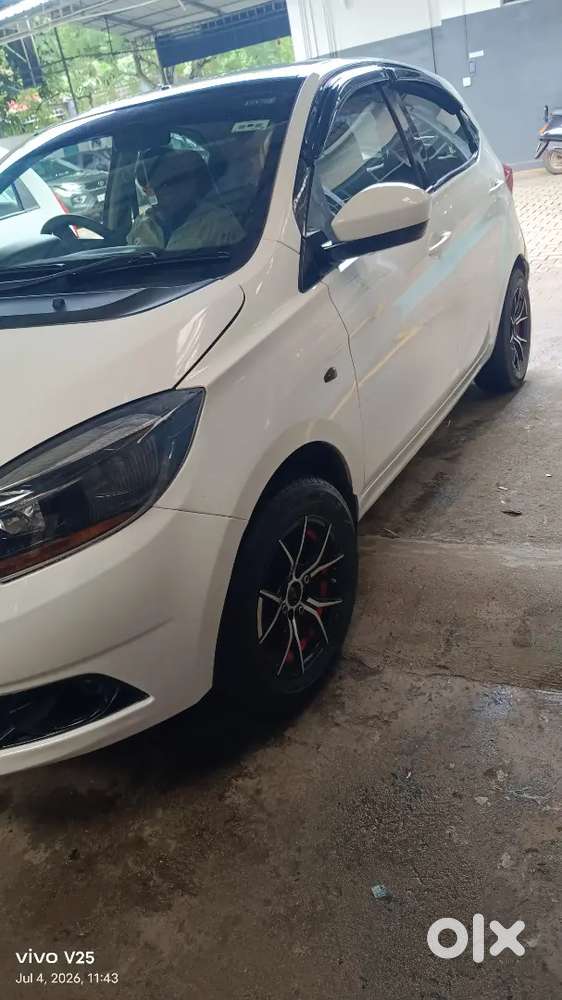 Tata Tiago Xm Petrol 2017