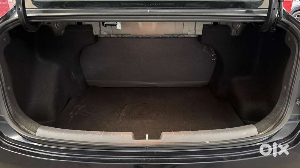 Hyundai Aura Sx Plus Automatic, 2024, Petrol