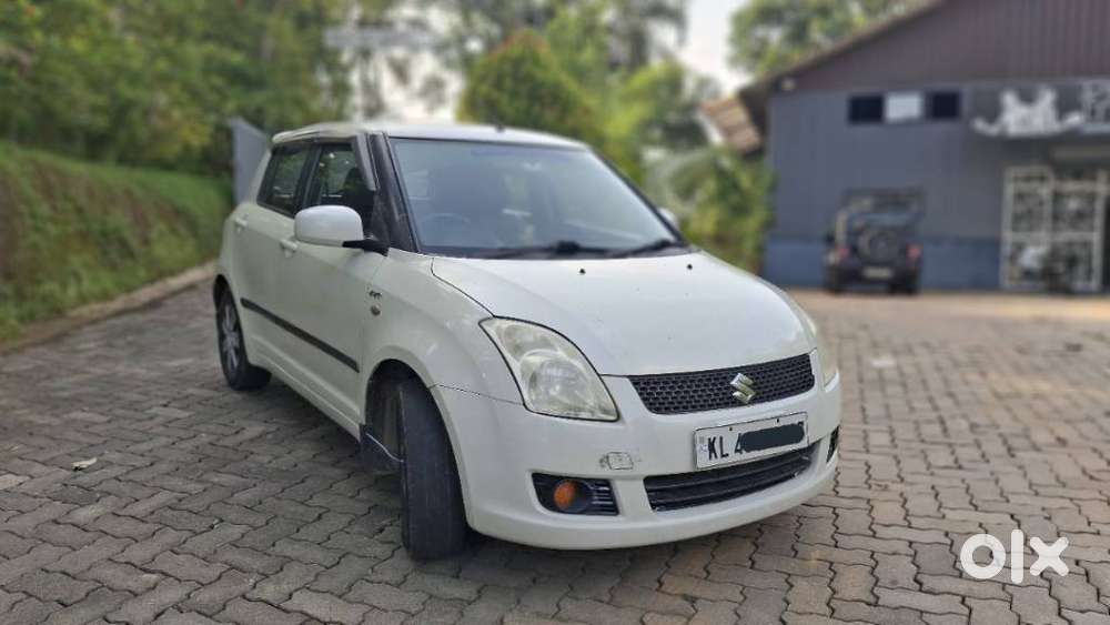 Maruti Suzuki Swift Lxi Optional-o, 2009, Petrol