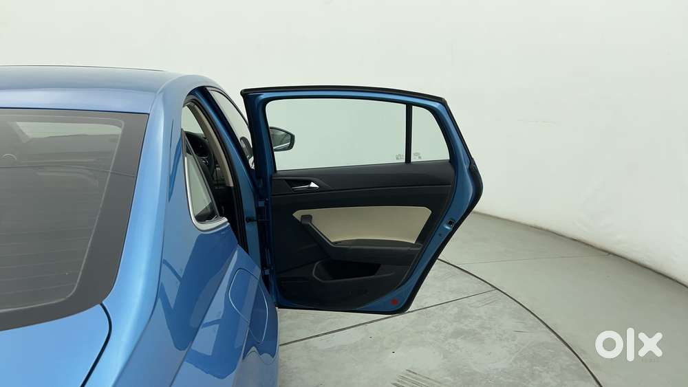 Skoda Slavia Style 1.0l Tsi At, 2023, Petrol