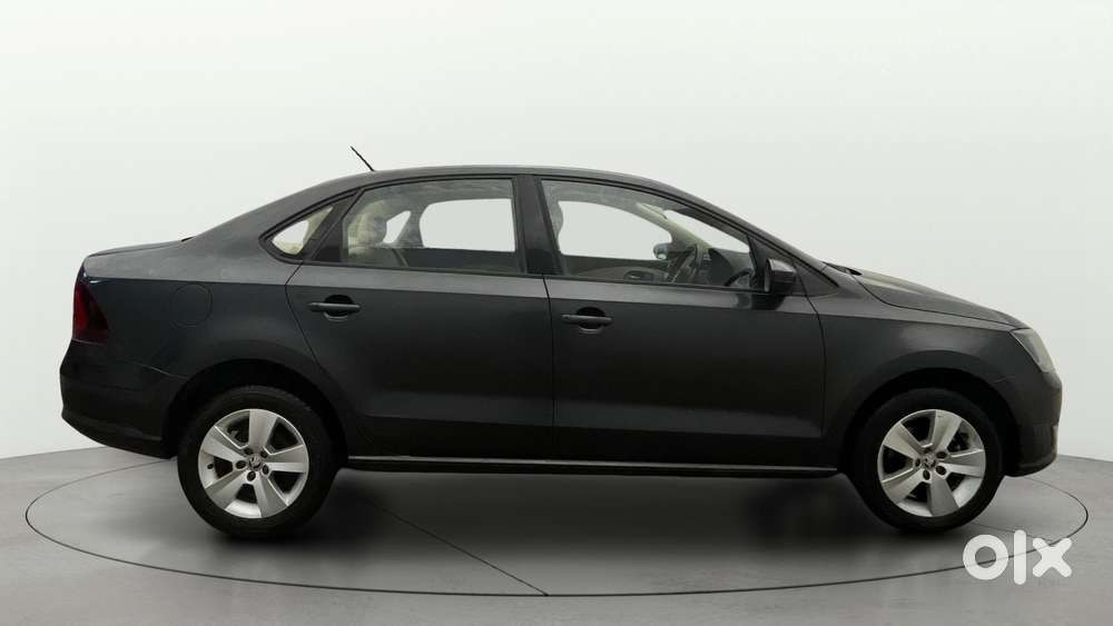 Skoda Rapid 1.0 Ambition Tsi At, 2021, Petrol
