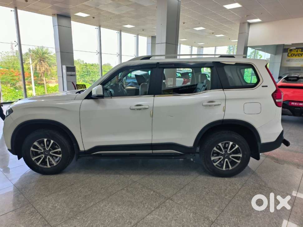 Mahindra Scorpio N D At 2wd Z8 S 7s Z8 Select, 2025, Petrol